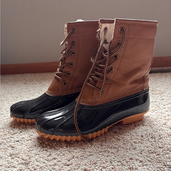 Sporto women’s light brown and brown duck boots, size 9M - Picture 2 of 8